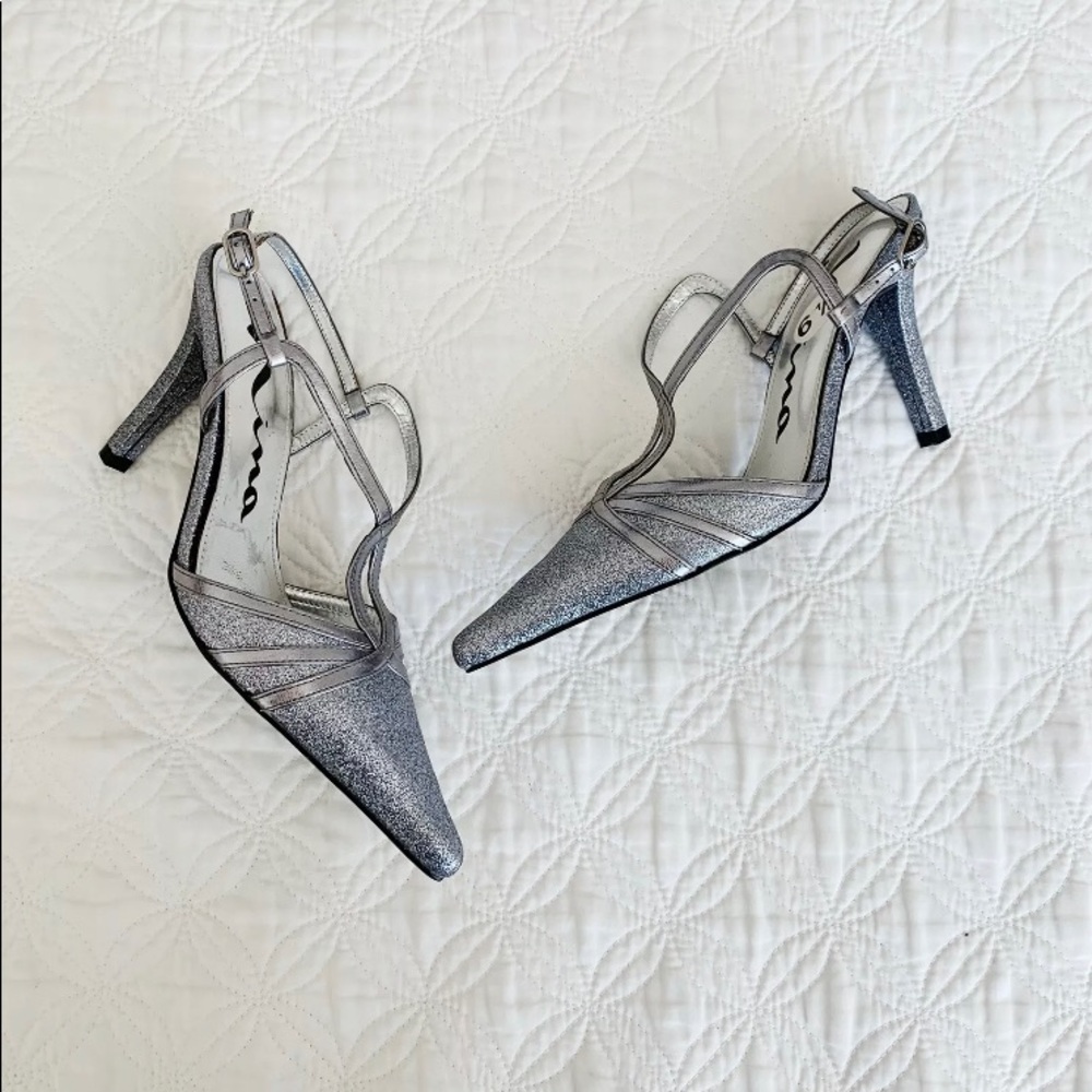 Glittery Heels NWOB